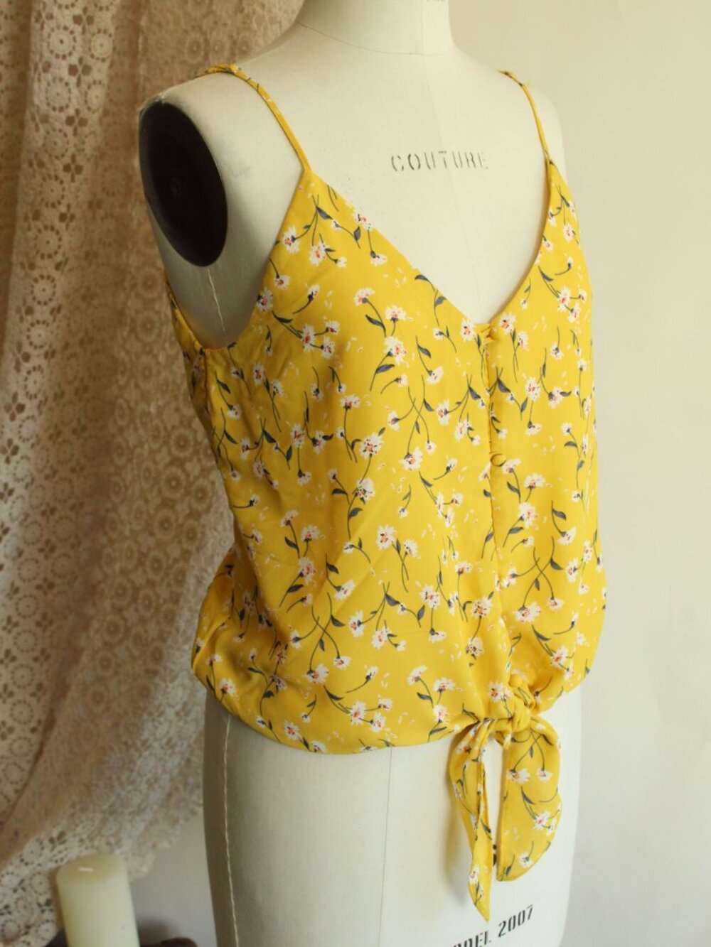 Sienna Sky Womens Top, NWT, Size Medium, Yellow Floral Tie-Front Sleeveless, - Picture 6 of 12